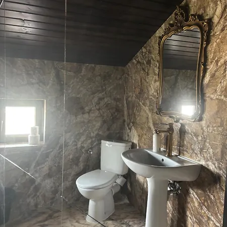 게스트하우스 Canada Castle 4*