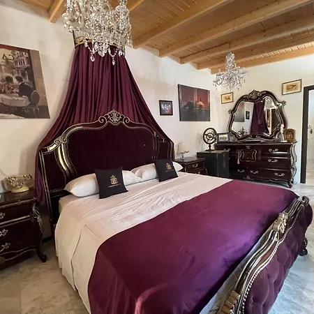 Canada Castle Konukevi 4*