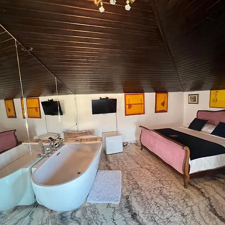 Affittacamere Canada Castle