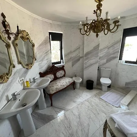 Canada Castle Pensjonat 4*